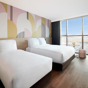 Superior Room with One Double Bed and One Single Bed