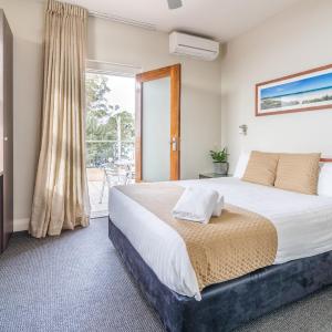 Queen Room & Balcony - Ocean View