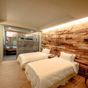 Classic Twin Room