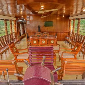 Superior King Suite