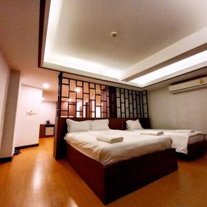 Deluxe Family Room