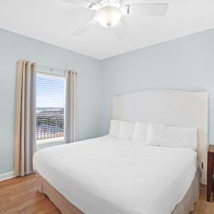 One-Bedroom Apartment with Sea View - 904W
