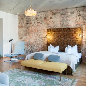Double Room L with Old Town View