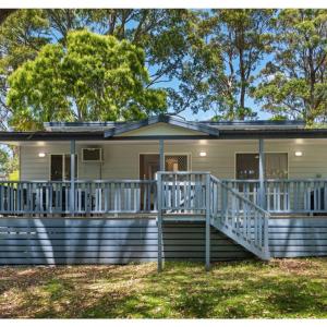 Deluxe 2 Bedroom Treetop Spa Cabin