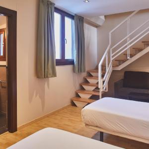 Duplex Quadruple Room