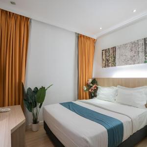 Superior Queen Room  (Windowless)