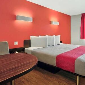 King Room - Non-Smoking