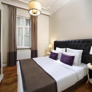 Two-Bedroom Deluxe Apartment