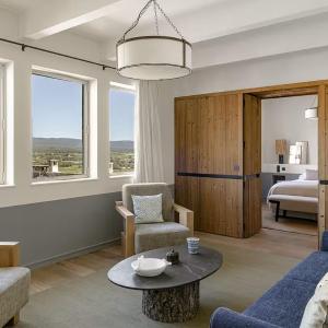 Deluxe Ventoux Suite 