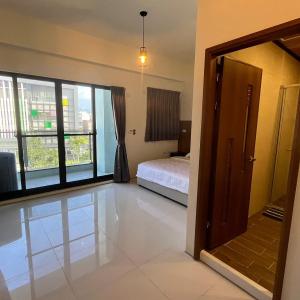 Deluxe Double Room with Shower