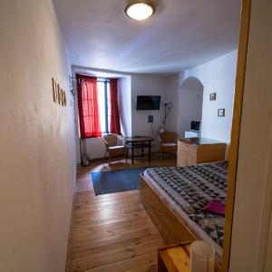 Deluxe Double Room with Shower