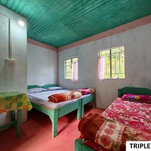 Triple Room with Shared Bathroom