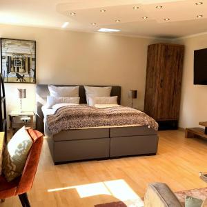 Superior One-Bedroom Apartment with Balcony