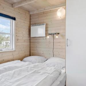 Luxury Cottage with 2 bedrooms and 1 loft and private bathroom