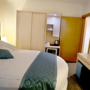 Suite Room