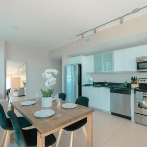 One-Bedroom Apartment with Balcony Ocean Front View