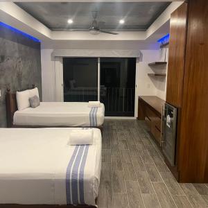 Quadruple Room with Sea View