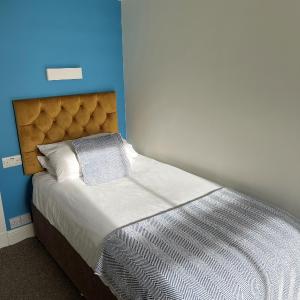 Single Room with Private Bathroom