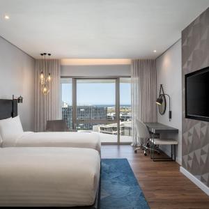 Larger Guest room King with View