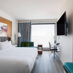 King Room - Hearing Accessible