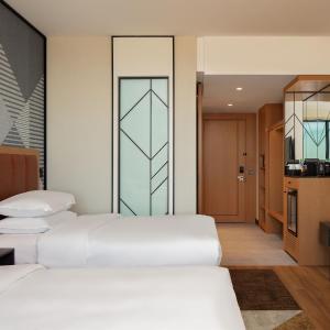 Executive Twin Room with City View - Club Lounge Access