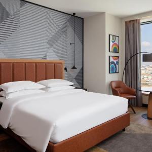 Deluxe King Room with Sofa Bed and City View