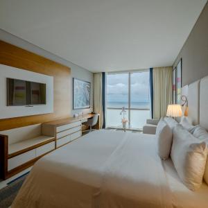 Classic King Smart Room with Ocean View