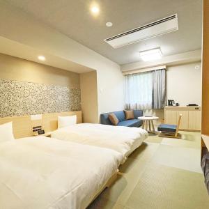 Modern Japanese Style room with 2 Single Beds  (19 square yard)