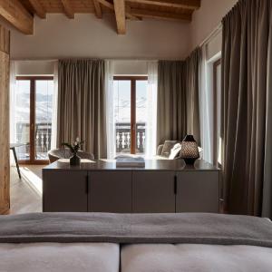 Suite with Mountain View
