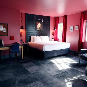 Large King Room