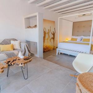 Deluxe Room with Partial Sea View