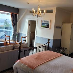 Master Suite with Sea View 