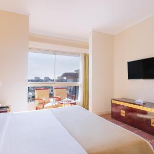 Suite Triple Side Sea View