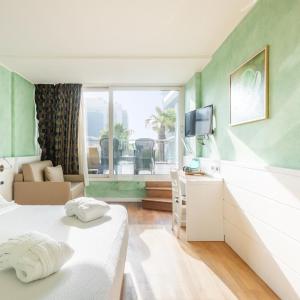 Superior Double Room with Terrace