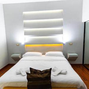 Deluxe Double or Twin Room with Pool Access