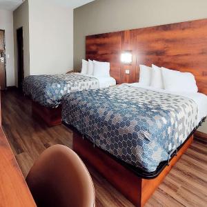Quadruple Room with Two Queen Beds - Non Smoking