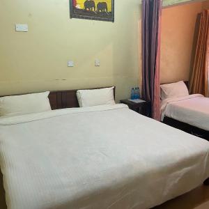 Triple Room with Private Bathroom