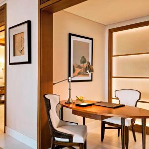 St.Regis Sea view Suite, 1 Bedroom Suite, 1 King