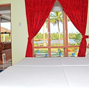 Deluxe Double or Twin Room with Lake View
