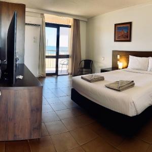 Deluxe Room with Ocean View