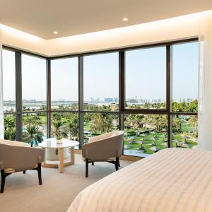 Royal Club Suite, Suite, 1 King, Executive Lounge Access, Afternoon Tea & Happy Hour, Airport Transfer from Dubai Airport