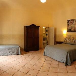 Triple Room with Private Bathroom