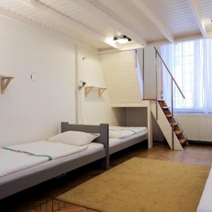 Single Bed in Mixed 6-Bed Dormitory Room