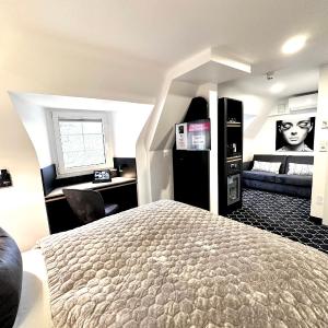 Two-Bedroom Suite River View