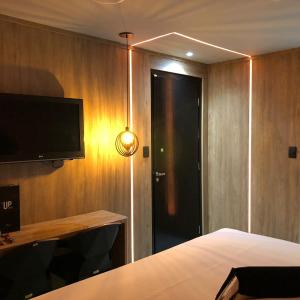 Queen Room with Spa Bath
