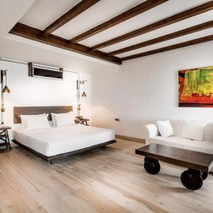 Seaside Suite with Garden