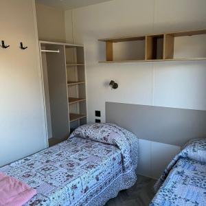 Single Bed in Mixed Dormitory Room