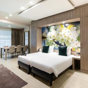 Superior Room with Stadium View