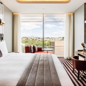 Water View King Room