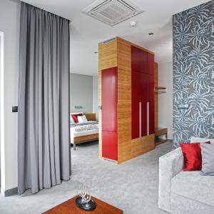 One-Bedroom Suite (2 Adults)